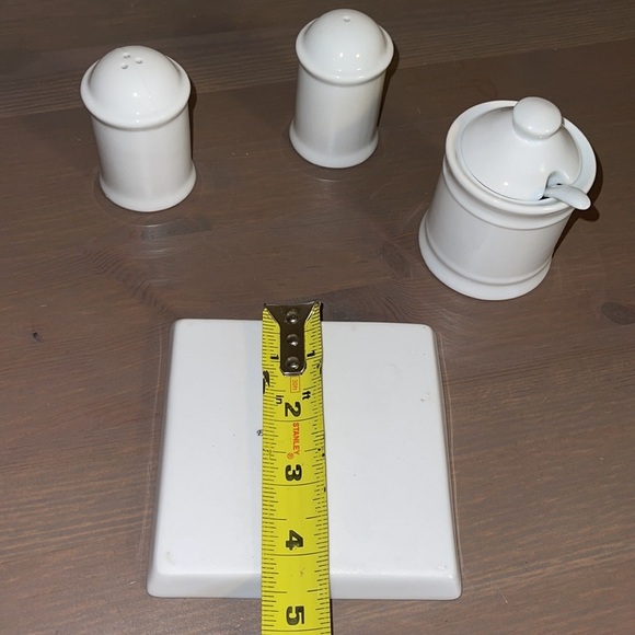 Elica Home Trends White Ceramic Salt, Pepper, and Sugar / Honey Set - Picture 5 of 5